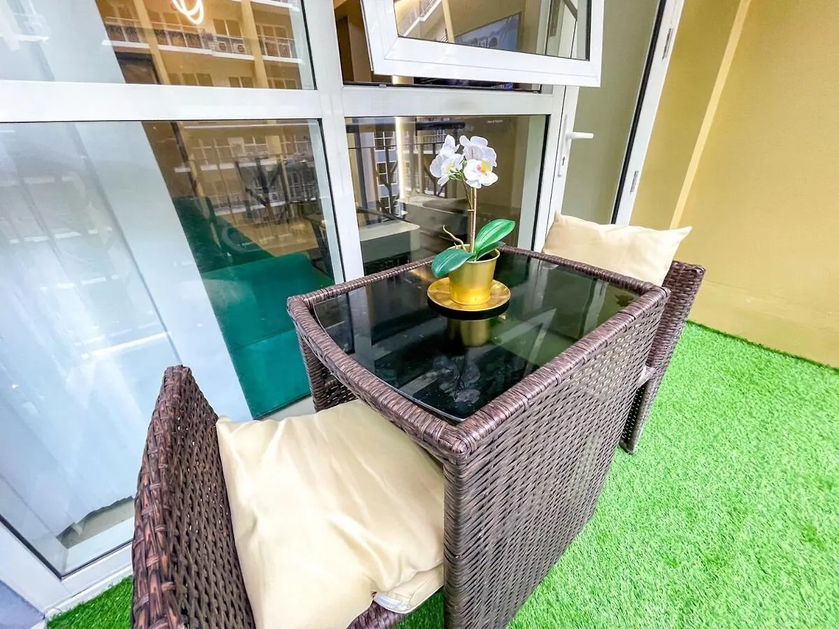 Spacious 2Br Luxury Suite Across Okada, Airport Manila Apartment