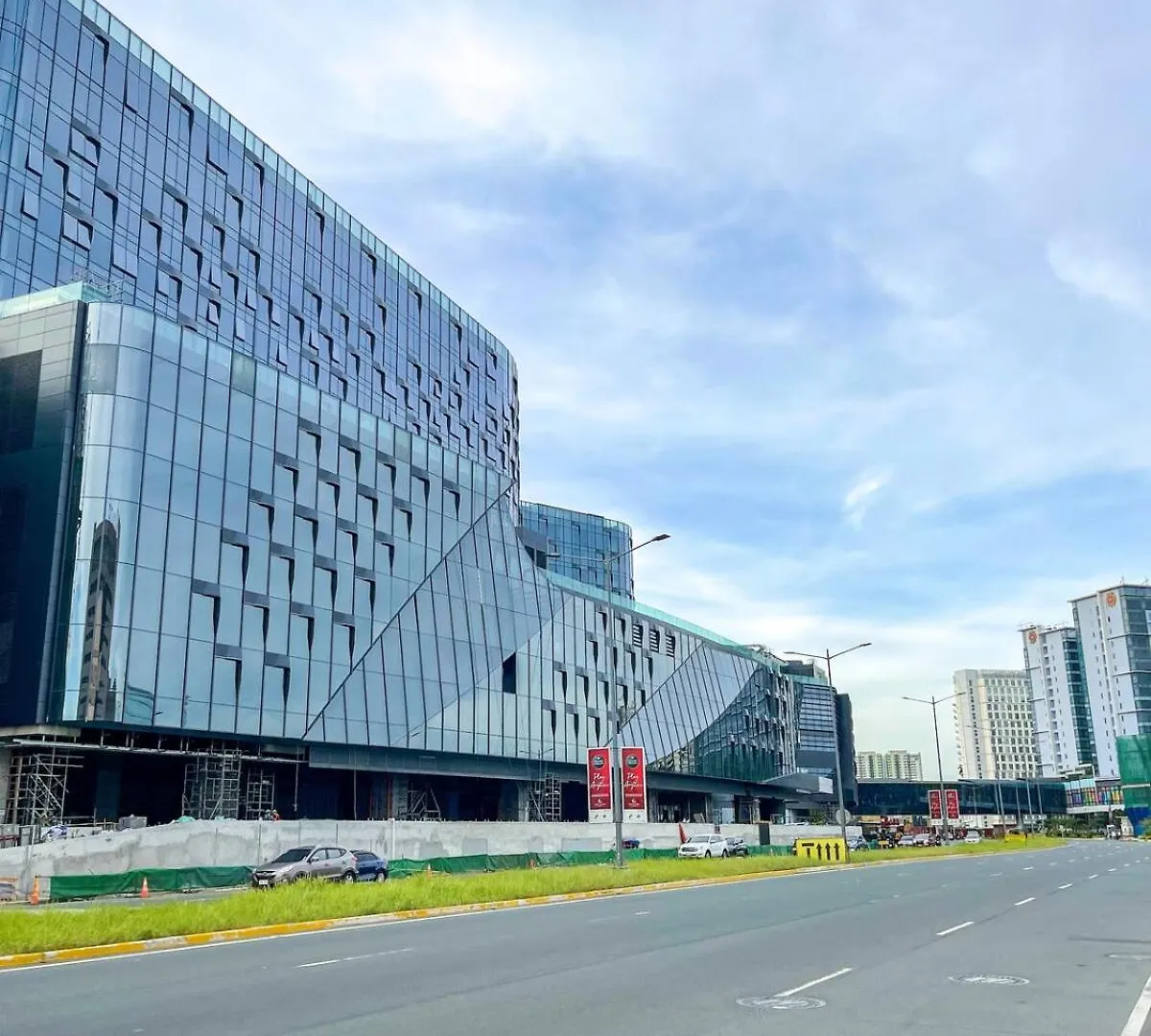 Spacious 2Br Luxury Suite Across Okada, Airport Manila
